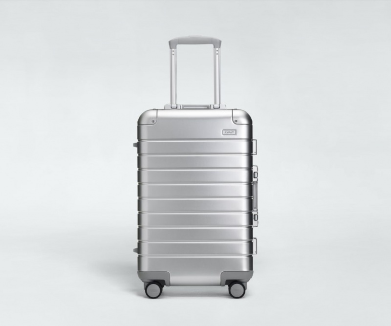 Maleta Away Bigger Carry-On: Aluminum Edition Plateados | rPIOzspGVJH