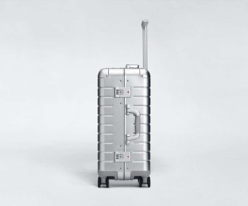 Maleta Away Bigger Carry-On: Aluminum Edition Plateados | rPIOzspGVJH