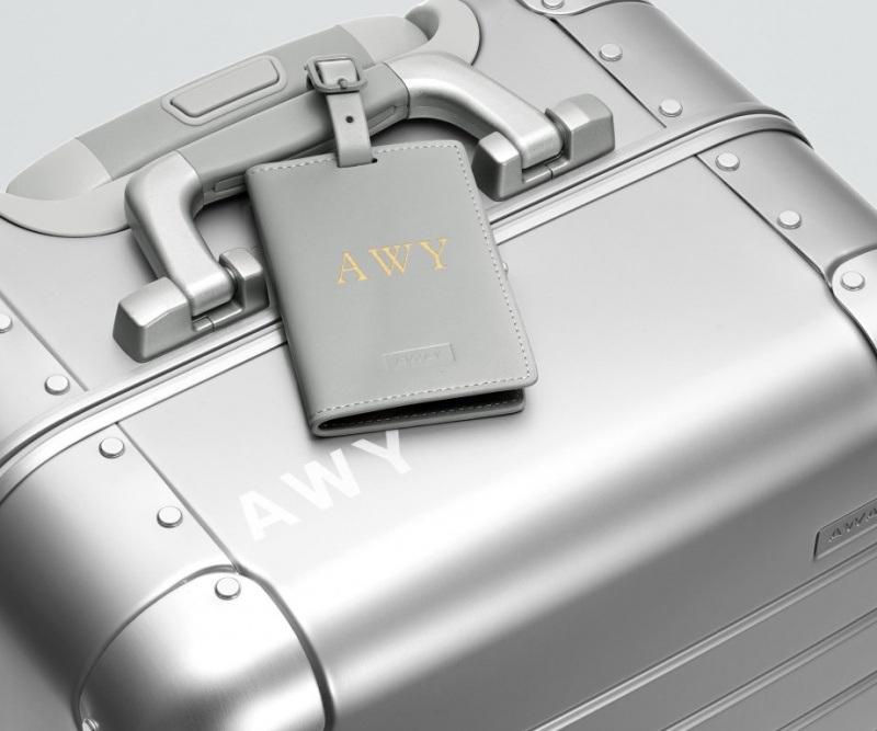 Maleta Away Bigger Carry-On: Aluminum Edition Plateados | rPIOzspGVJH