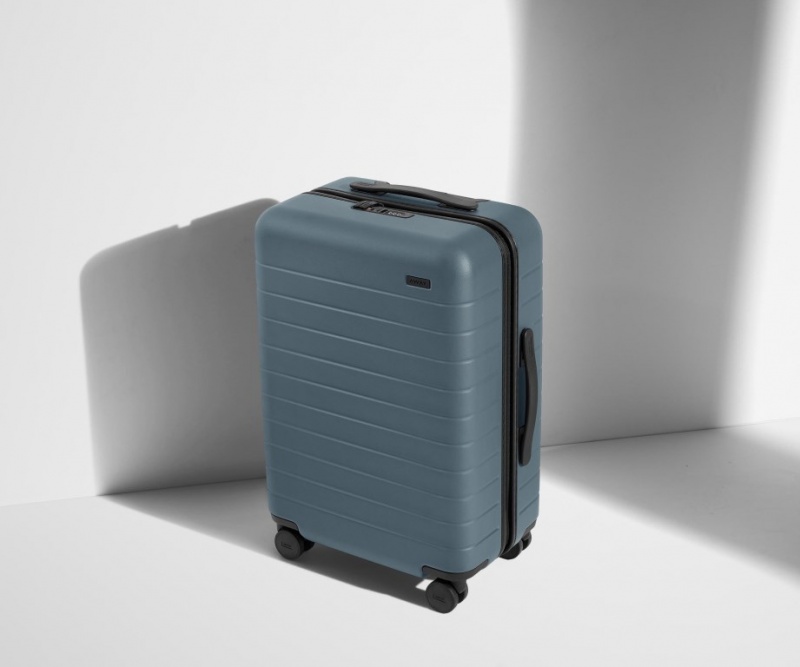 Maleta Away Bigger Carry-On Azules | BmR0sSm9aDn