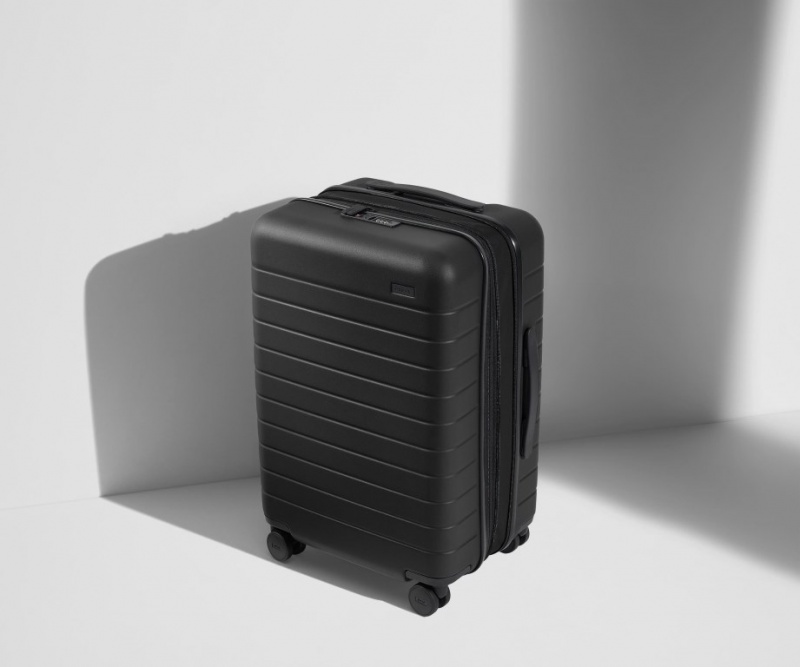 Maleta Away Bigger Carry-On Flex Negros | d0XrdrDoN75